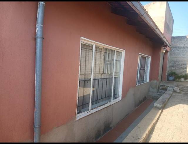 3 BEDROOM HOUSE FOR SALE IN ALEXANDRA